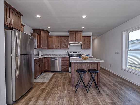 3rd image of 449 Motheral Ave