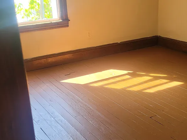 192-194 Westford Ave, Springfield, MA 01109