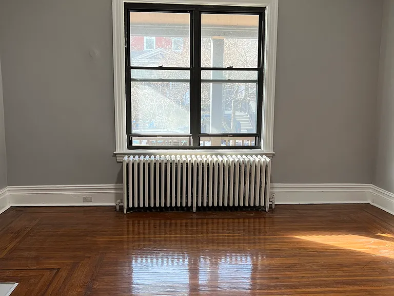219 Stratford Ave #1 — Photo 4