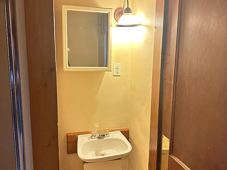 350 Main St #6 — Photo 7