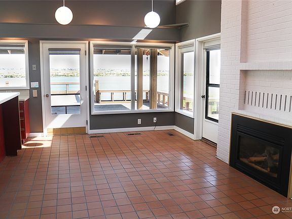 5th image of 728 E Tamarack