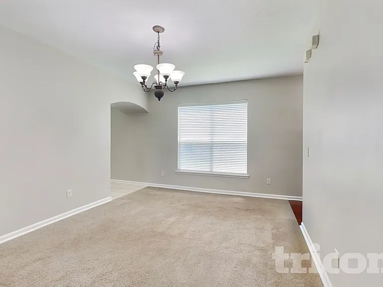 272 Silver Glen Ave — Photo 5