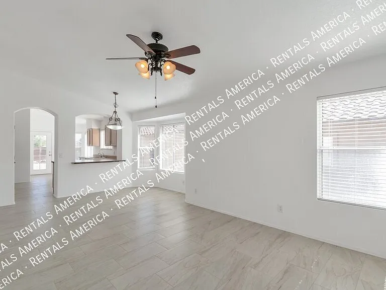 5573 W Dove Of Peace Dr — Photo 4