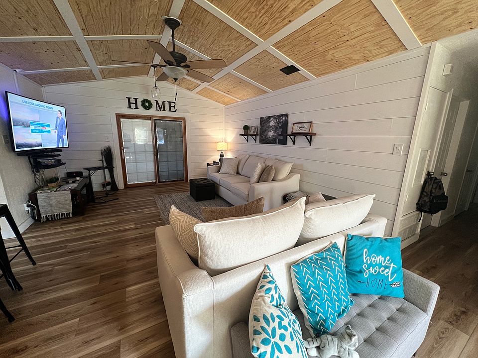 2nd image of 4935 Rollingfield Dr