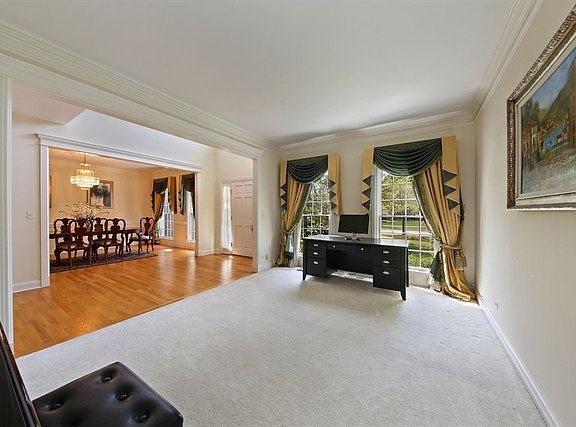 3rd image of 729 Heath Ct