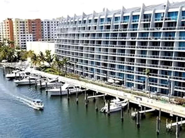 3001 NE 185th St, Aventura, FL 33180