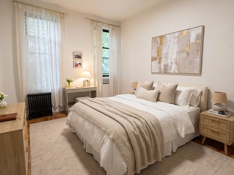 342 E 9th St #1C — Photo 3