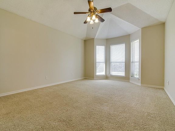 4th image of 335 Banbury Dr