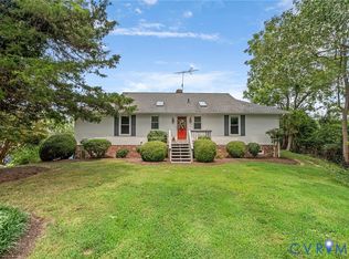 71 Egret Point Dr, Locust Hill, VA 23092