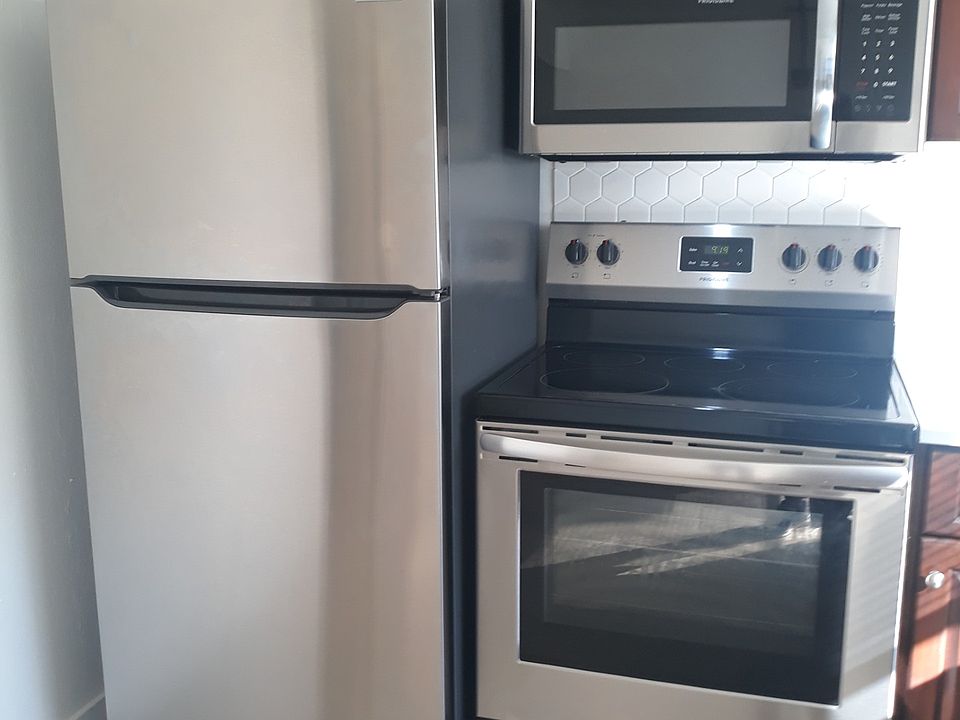 2nd image of 5272 Bosque Ln APT 32