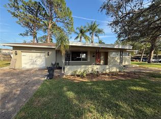 8901 Bay St NE, Saint Petersburg, FL 33702
