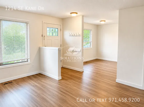 1214 SE Kane Dr, Gresham, OR 97080