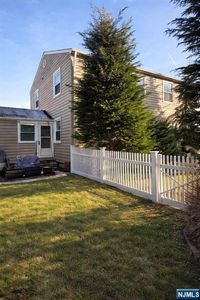 80 Caruth Ave, Elmwood Park, NJ, 07407