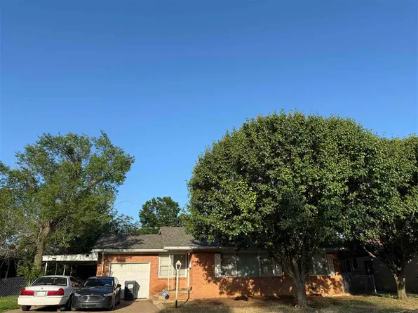 1633 NW 26th St, Lawton, OK 73505
