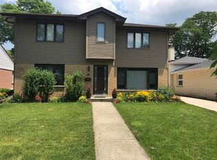 533 N Redfield Ct, Park Ridge, IL 60068