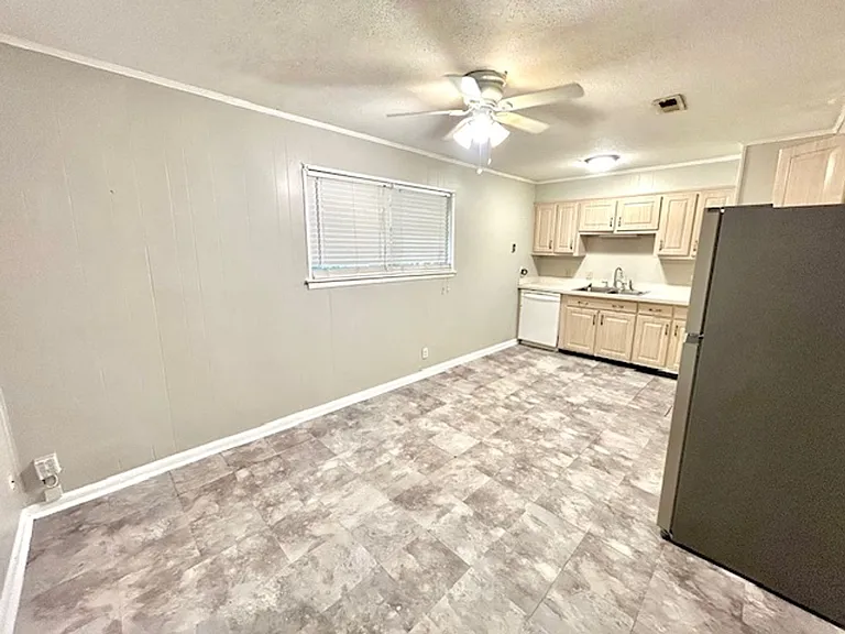3305 E Tucker Dr NW — Photo 6