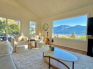 433 N Oak St, Bingen, WA 98605