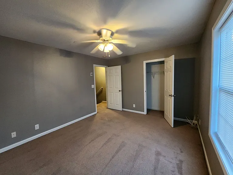 241 Executive Ave — Photo 17