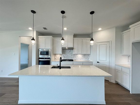 4th image of 3410 Beebalm Blvd