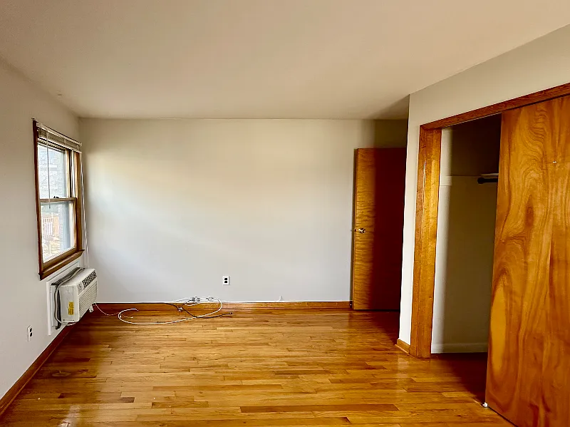 3 bed, 1600 sqft, $3,300 — Photo 3