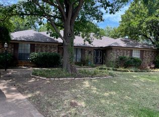 2611 Cloud Ct, Arlington, TX 76017