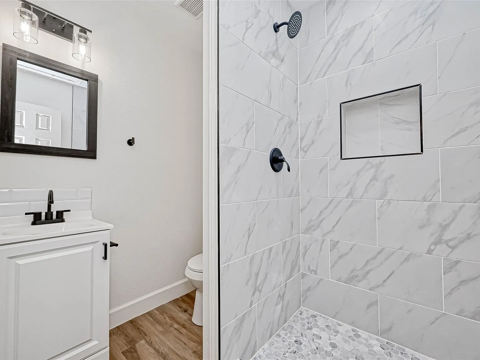 Studio, 1.0 bath, 470 sqft, $795 — Photo 4