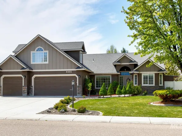 4451 E Thomas Mill Dr, Nampa, ID 83686