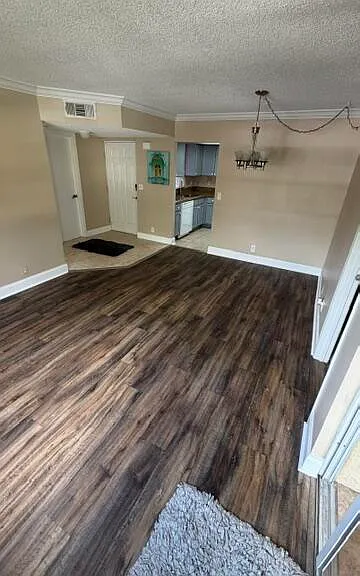 1536 SE Royal Green Cir #104 — Photo 23