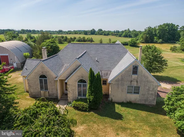 40 Hunsberger Rd, Telford, PA 18969