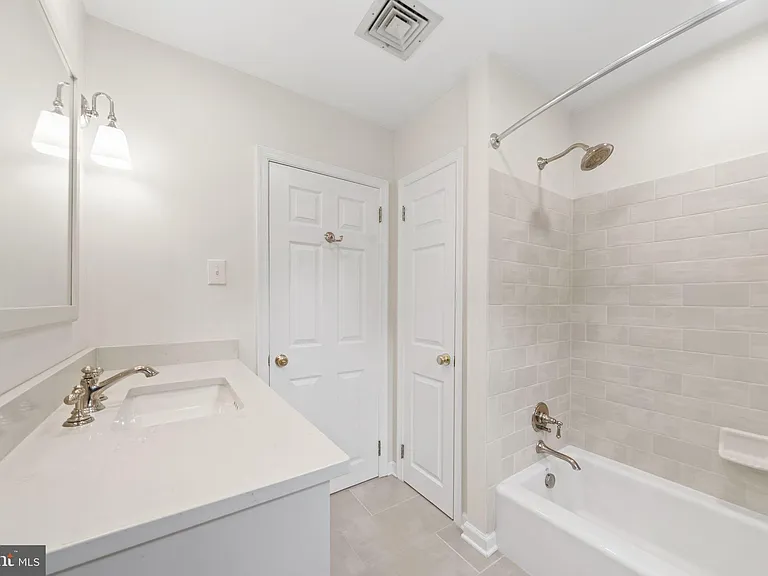 1026 Waltham Rd — Photo 21