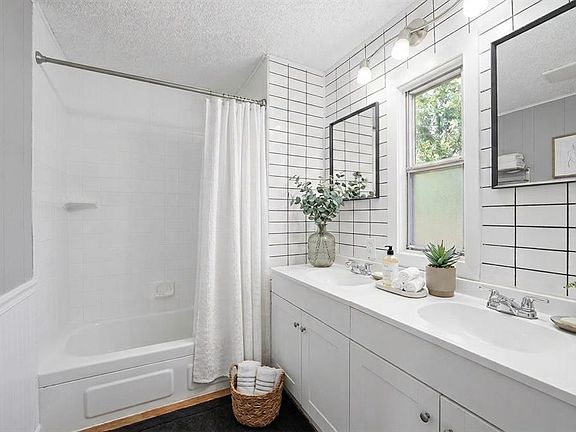 5th image of 6220 17th Ave SE #281