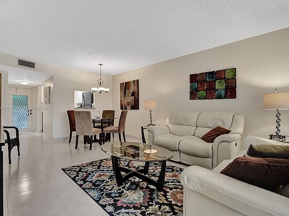 4th image of 9480 Sunrise Lakes Blvd APT 210