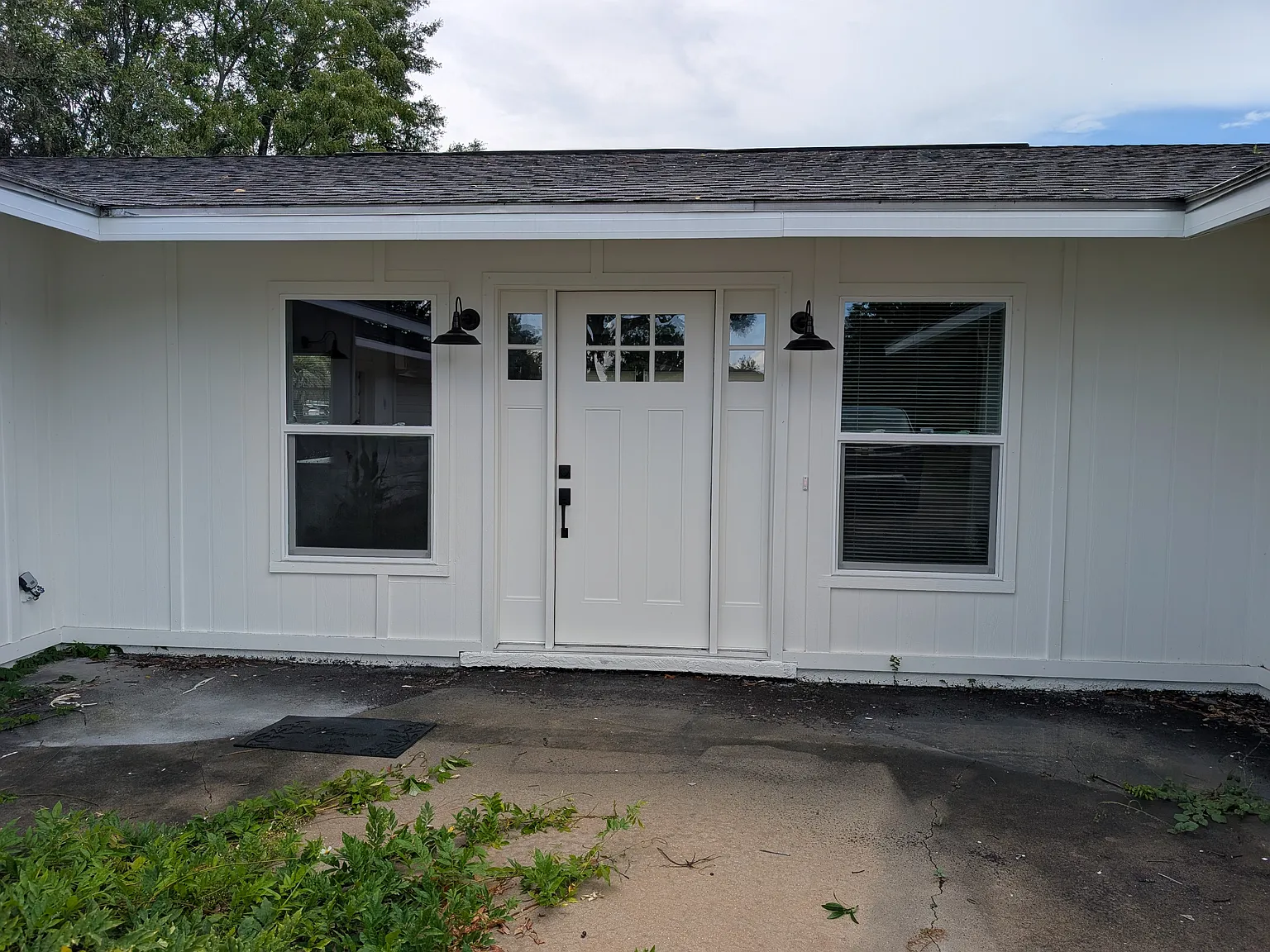 4 bed, 2.5 bath, 2344 sqft, $2,500 — Photo 3