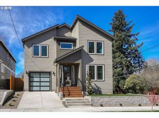 3786 SE Raymond St, Portland, OR 97202