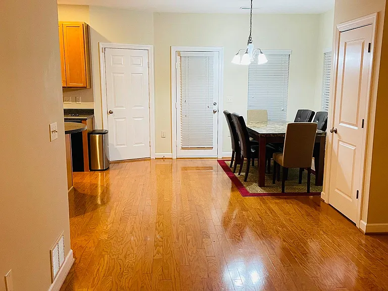 326 Summergate Dr — Photo 8