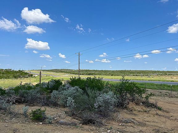 3rd image of 4107 N Us Highway 83