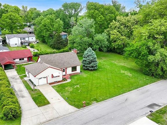 4th image of 510 Vilas St