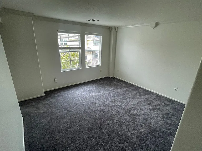 2703 White Pine Ct — Photo 12