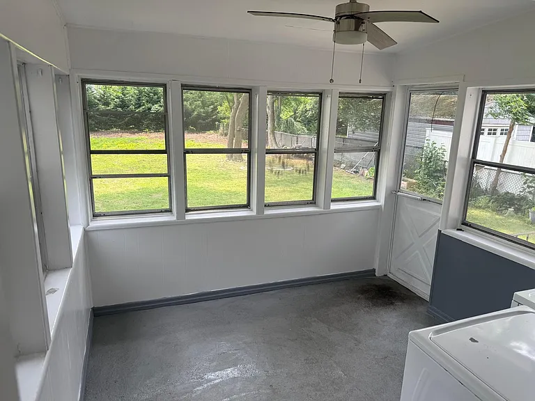 375 S 3rd St — Photo 30