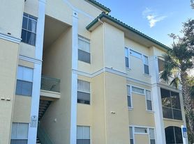 8818 Dunes Ct, Kissimmee, FL