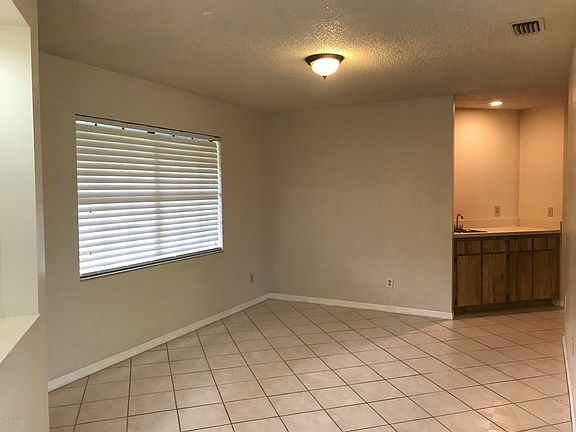 5th image of 4760 Cathedral Way