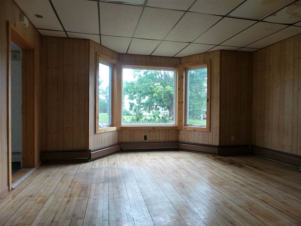 2nd image of 129 E Perkins St