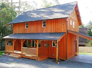 618 Bush Point Rd, Freeland, WA 98249