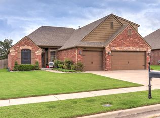 1105 S 75th St, Broken Arrow, OK 74014