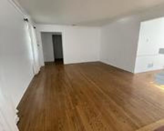4th image of 3632 Somerset Dr