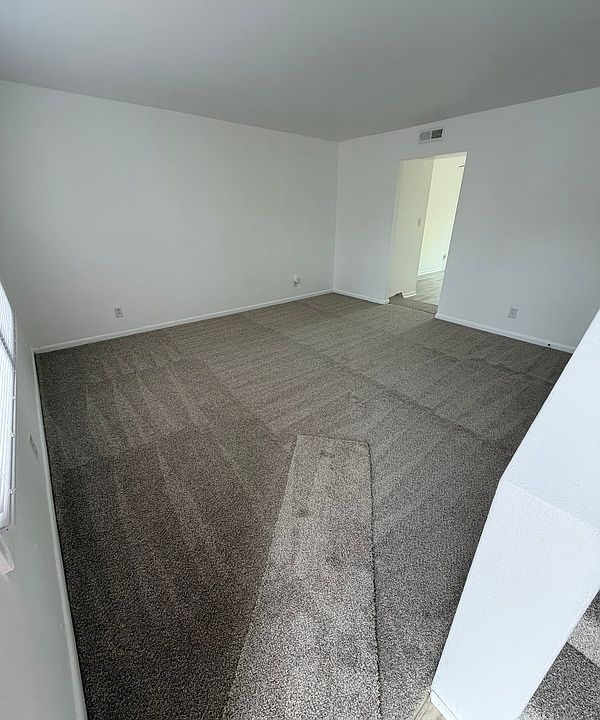 1st image of 2669 Wayside Dr