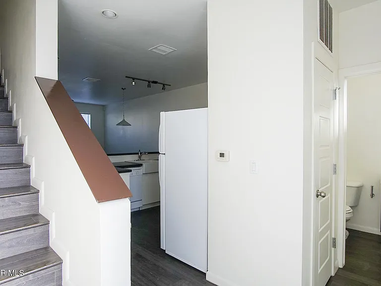 6262 Woodrow Bean Transmountain Dr #20 — Photo 3