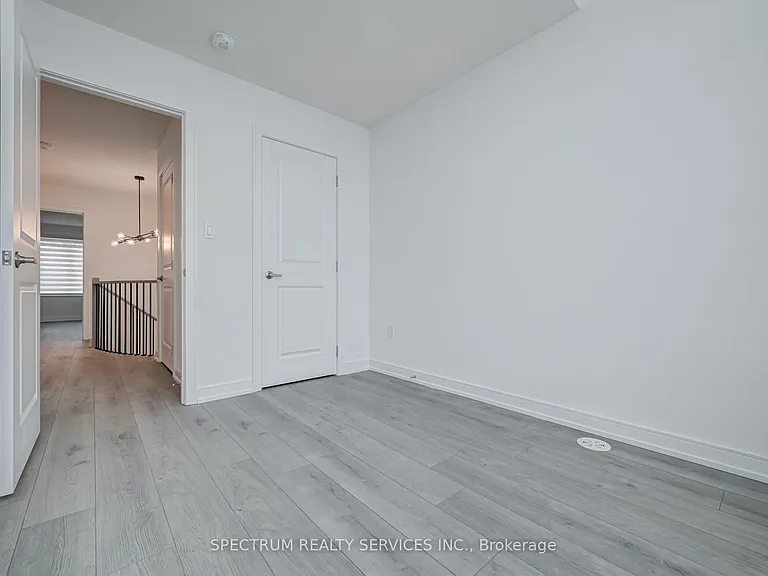 146 Blue Forest Cres — Photo 39