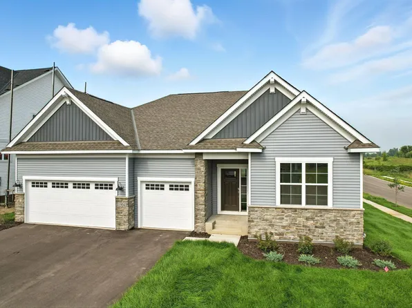 1904 Sparrow Dr, Shakopee, MN 55379