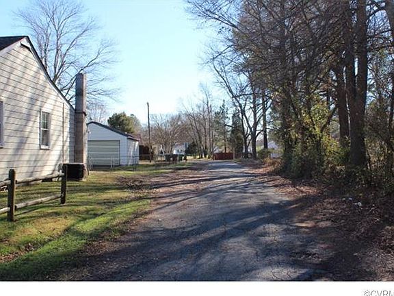 4th image of 2606 Petersburg St